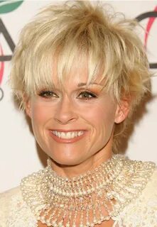 Lorrie Morgan Photostream Short hair styles, Short hair imag