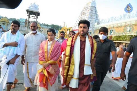 Sharwanand - Rashmika - Kishore Tirumala in Tirupati - Photo