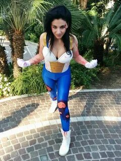 Female Vegeta Cosplay. - 9GAG