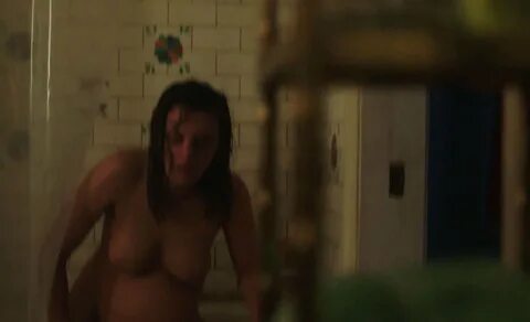 Nude and Pregnant Frankie Shaw Showing Her Wet Boobs in High