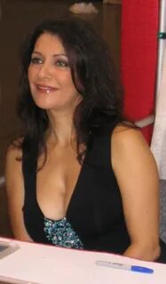 File:Marina Sirtis 4.JPG - Wikimedia Commons