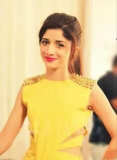 Pin on Pakistani actress MAWRA HOCANE n URWA HOCANE