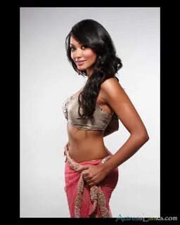 Hot Blog Post: Sri Lankan Actress Yureni Noshika Hot New Pho