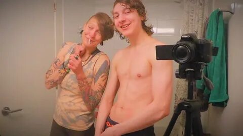 SHOWER HOTBOX WITH MY MOM - YouTube