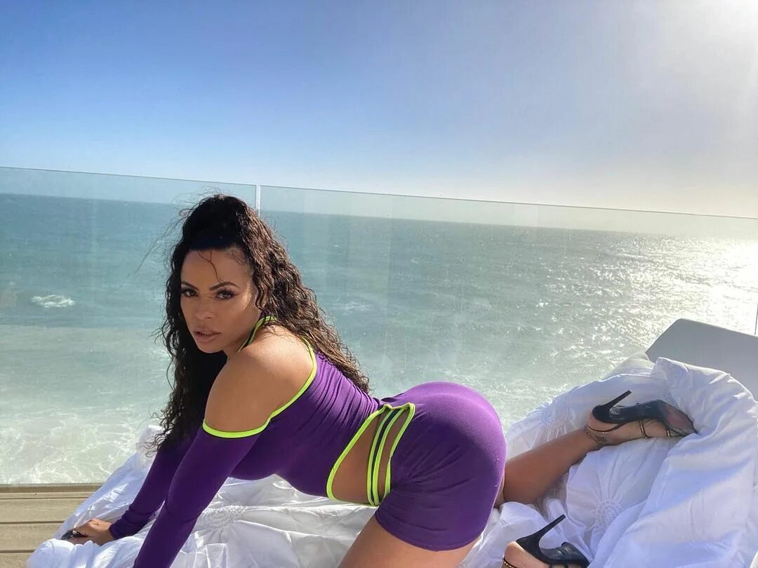 Luna Star on Instagram: "Subscribe 🌊 OF/CuteLunaStar" .