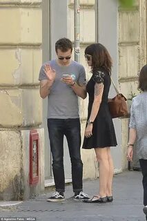 Asia Argento embraces Hugo Clement who shared her attack on 