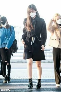 Pin by Andini on TWICE TZUYU Airport outfit, Flight outfit, 