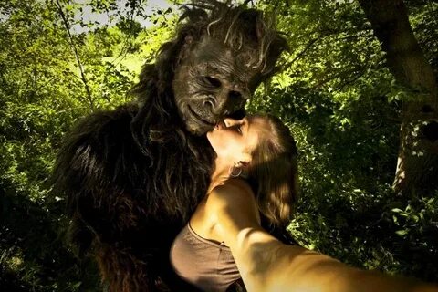 BIGFOOT KISS 1