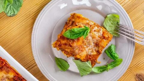 Rachael Ray Show - How To Make Lasagna By Valerie Bertinelli