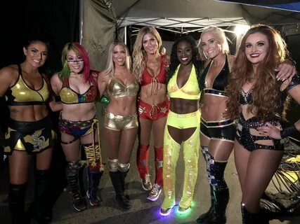 Sonya DeVille Asuka Kellykelly Torrie Wilson Naomi Michelle 