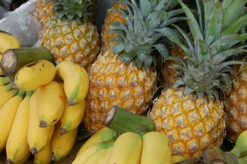 Pineapples & Bananas in Vietnam market photography, yummy и 