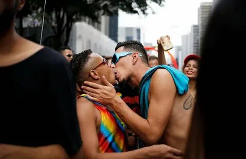 Гей-парад в Бразилии " ЯУстал - Источник Хорошего Настроения
