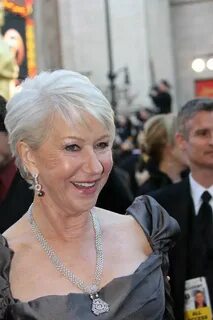 Helen Mirren in 2020 Helen mirren hair, Helen mirren, Short 