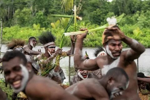 Племя людоедов изнутри: каннибалы из Новой Гвинеи - Мой отпу