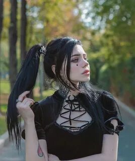 Emily Strange Hot goth girls, Edgy outfits, Goth beauty