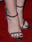 Michelle Trachtenberg's Feet wikiFeet