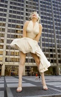 Images: Marilyn Monroe on Michigan Avenue