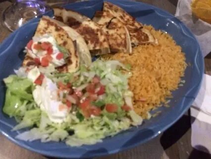 Boarders on being excellent - Review of El Azteca, Rehoboth 