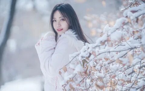 Aesthetic Winter Girl Wallpapers - Wallpaper Cave