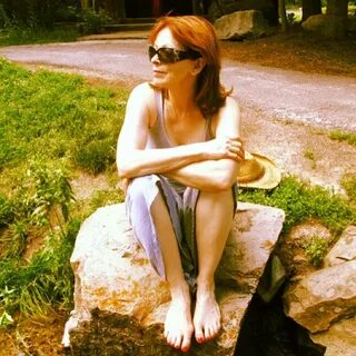 Frances Fisher Feet (13 photos) - celebrity-feet.com