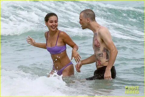 Alexa Demie Rocks Cute Purple Bikini At The Beach With Boyfr