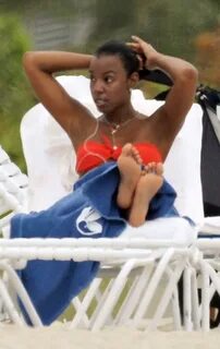 Kelly Rowland Feet Celebrity Feet