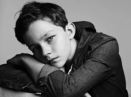 Levi Miller -Weight, Height and Age