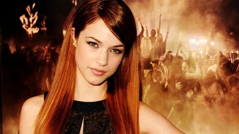 Alexis Knapp Pitch Perfect Part 1