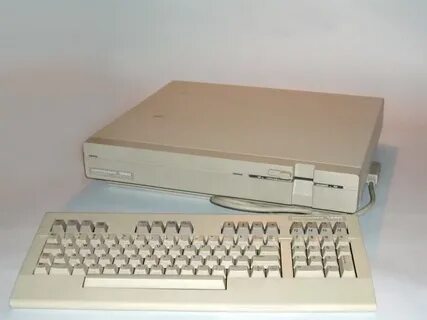 Commodore Info Page - Computer: Commodore C128 DCR en