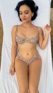 Stella Hudgens Hot and Sexy Photo Collection - Leaked Diarie