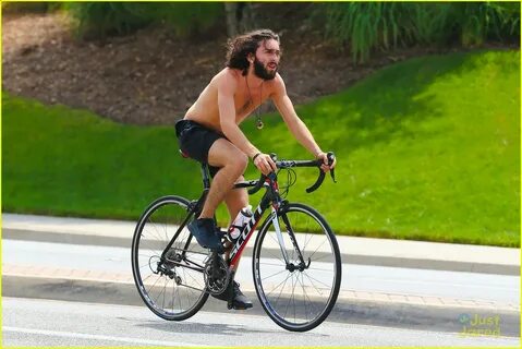 Mateo Arias Takes a Shirtless Bike Ride with a Full Beard & 