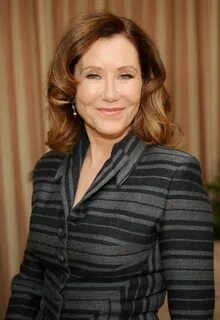 Pictures of Mary McDonnell