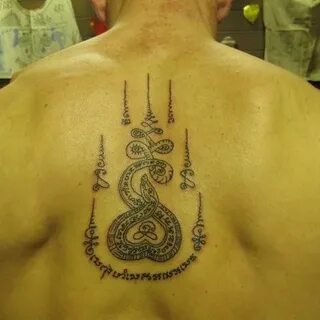 Фотографии на Sak Yant Tattoo By Pat Dee Wan - Sint-Lambrech