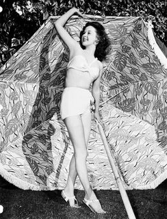 Susan Hayward 1948 Photo Print (16 x 20) - Walmart.com