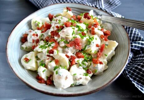 Kartoffelsalat med kylling og bacon - skøn opskrift - madeni