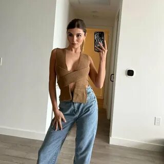 Olivia Jade Selfies Her Massive Braless Boobs And Cleavage! 