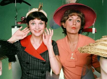 Penny Marshall, Star of Laverne & Shirley, Dead at Age 75 E!