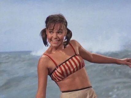 Flashback Friday: Sally Field Introduces Herself as "Gidget"