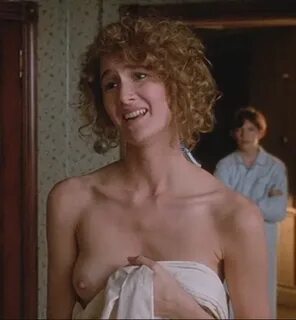 miley cyrus eyebrows: Laura Dern ("Jurassic Park")