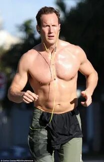A very buff Patrick Wilson spotted jogging in the Gold Coast