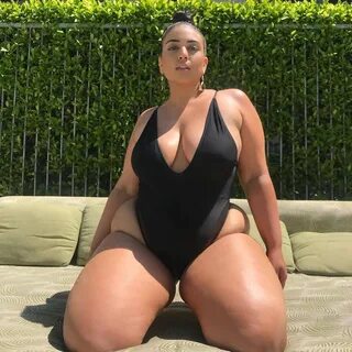 Curvy & Plus Size Styles (@curvyinstyle) — Instagram