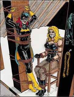 Batgirl tied to beam Batgirl, Batwoman, Canary