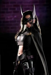 Huntress cosplay dc comics Huntress cosplay, Cosplay woman, 