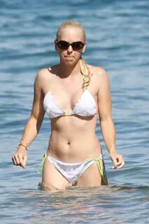 ANNA FARIS BOUGHT A NEW BIKINI - Gallery eBaum's World