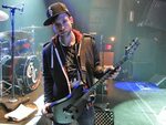 VIDEO: Good Charlotte guitarist Billy Martin's live setup Mu