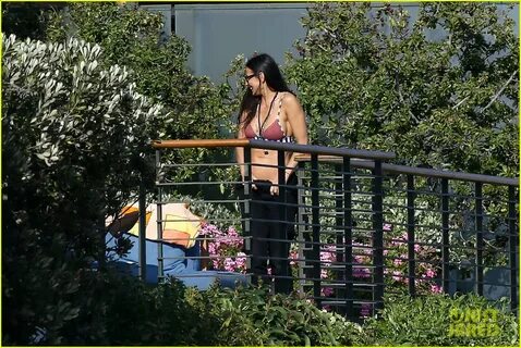 Demi Moore Rocks Bikini Poolside in Malibu!: Photo 2874452 B