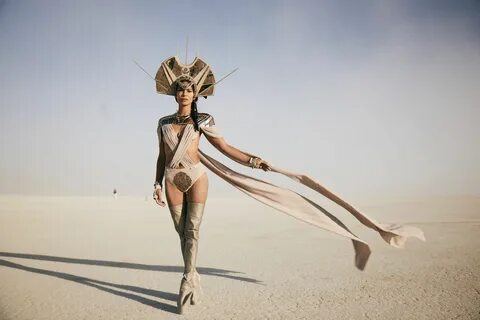 The Most Insane Fashion Looks from Burning Man 2018 Burning 