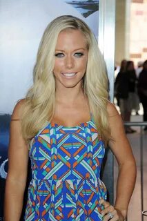 Photo Directory stars: Kendra Wilkinson - Actress Wallpapers