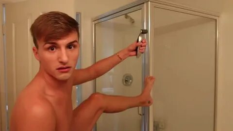 The Stars Come Out To Play: Lucas Cruikshank - New Shirtless