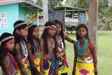 Niñas de la Comarca Embera Wounaan albertoariel ortegalinare